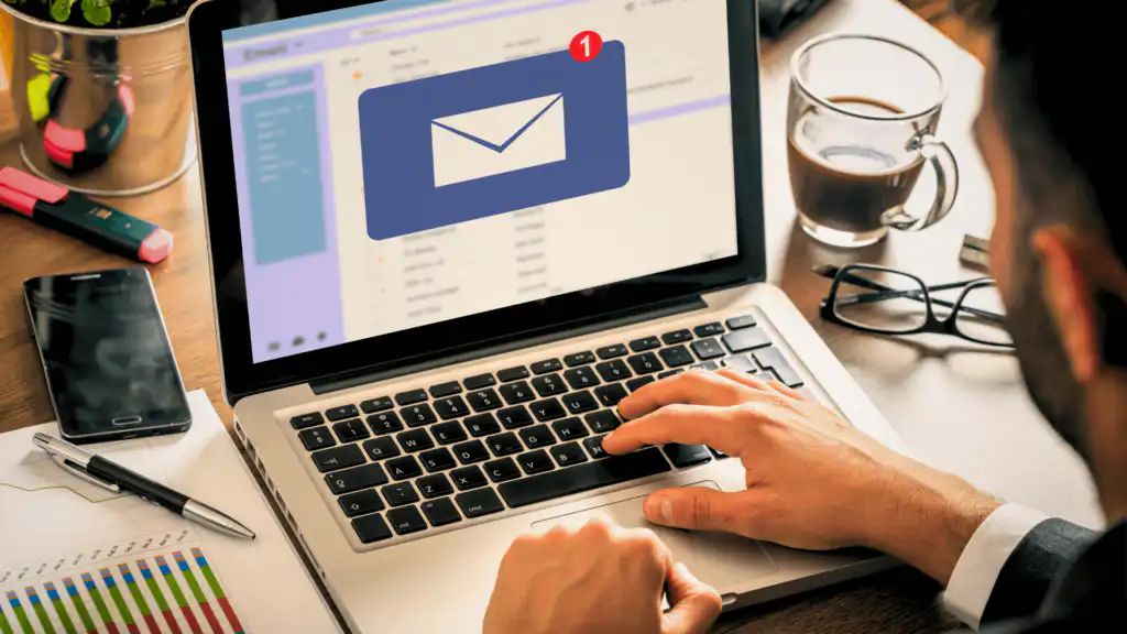 New Email on the laptop